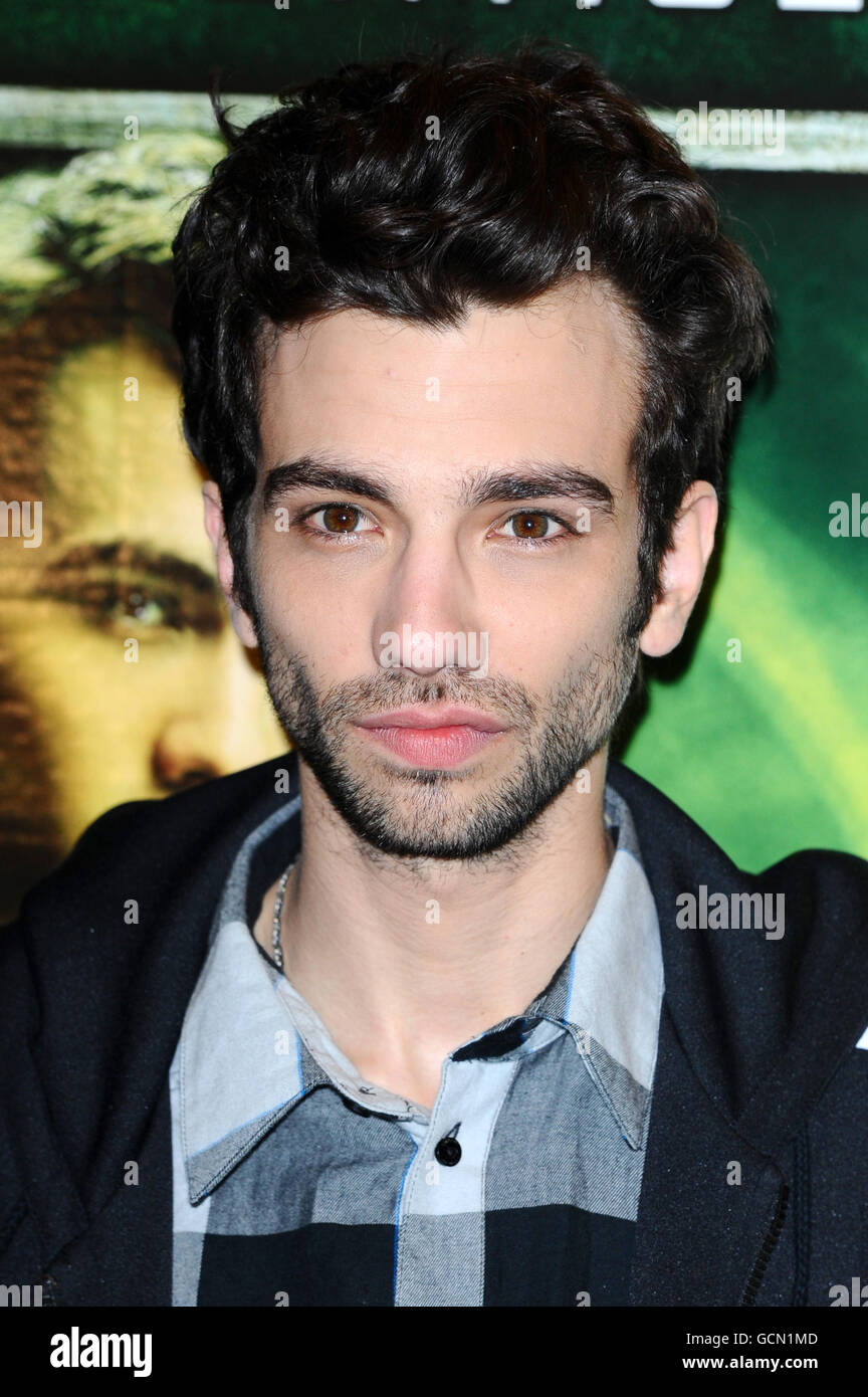 Jay Baruchel arrives at the screening of the Sorcerer's Apprentice at