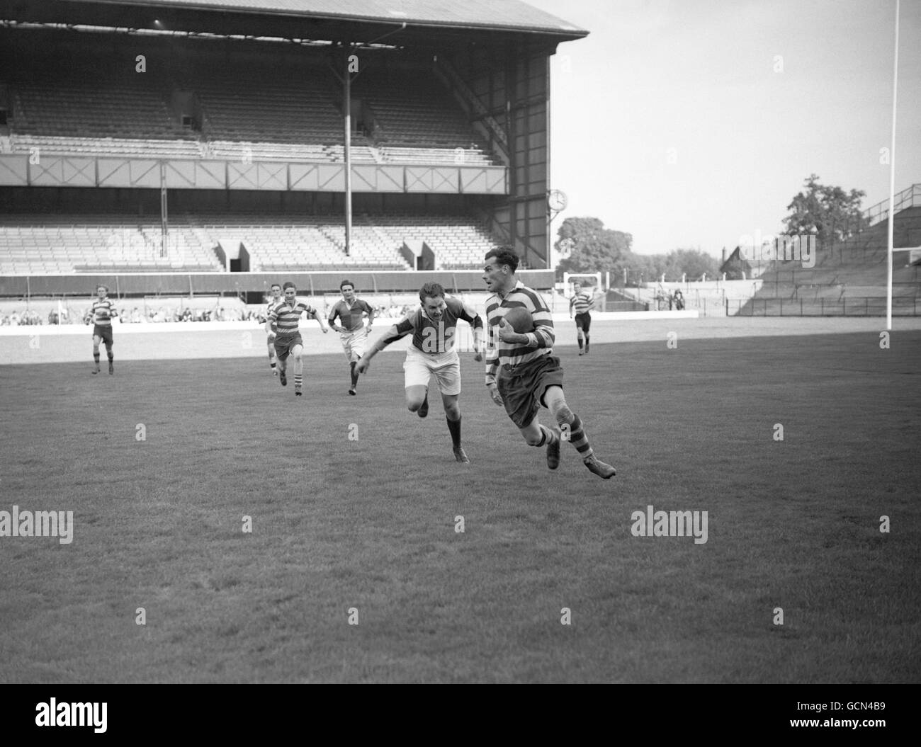 Rugby Union - Harlequins v Rosslyn Park - Twickenham Stoop Stock Photo