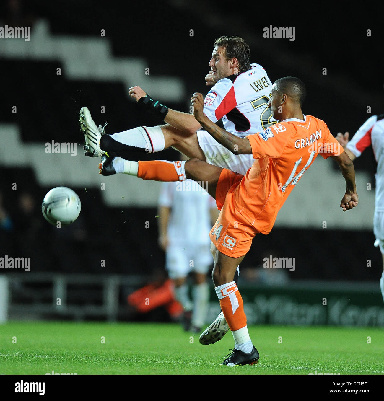 Soccer - Carling Cup - Second Round - Milton Keynes Dons v Blackpool - stadium:mk Stock Photo