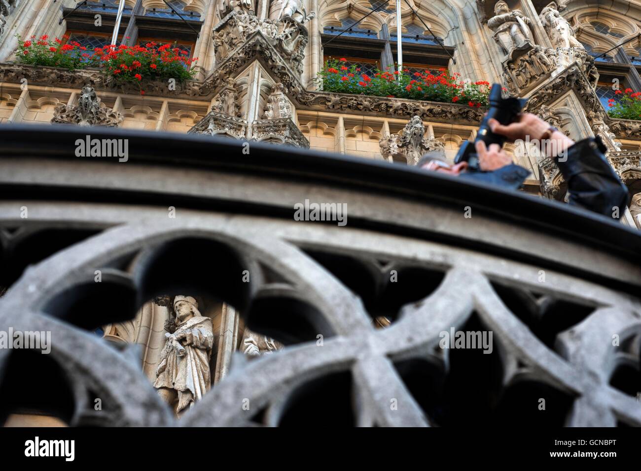 The Gothic town hall in Brabantine Late Gothic style at the Grote Markt / Main Market square, Leuven / Louvain, Belgium. Leuven Stock Photo