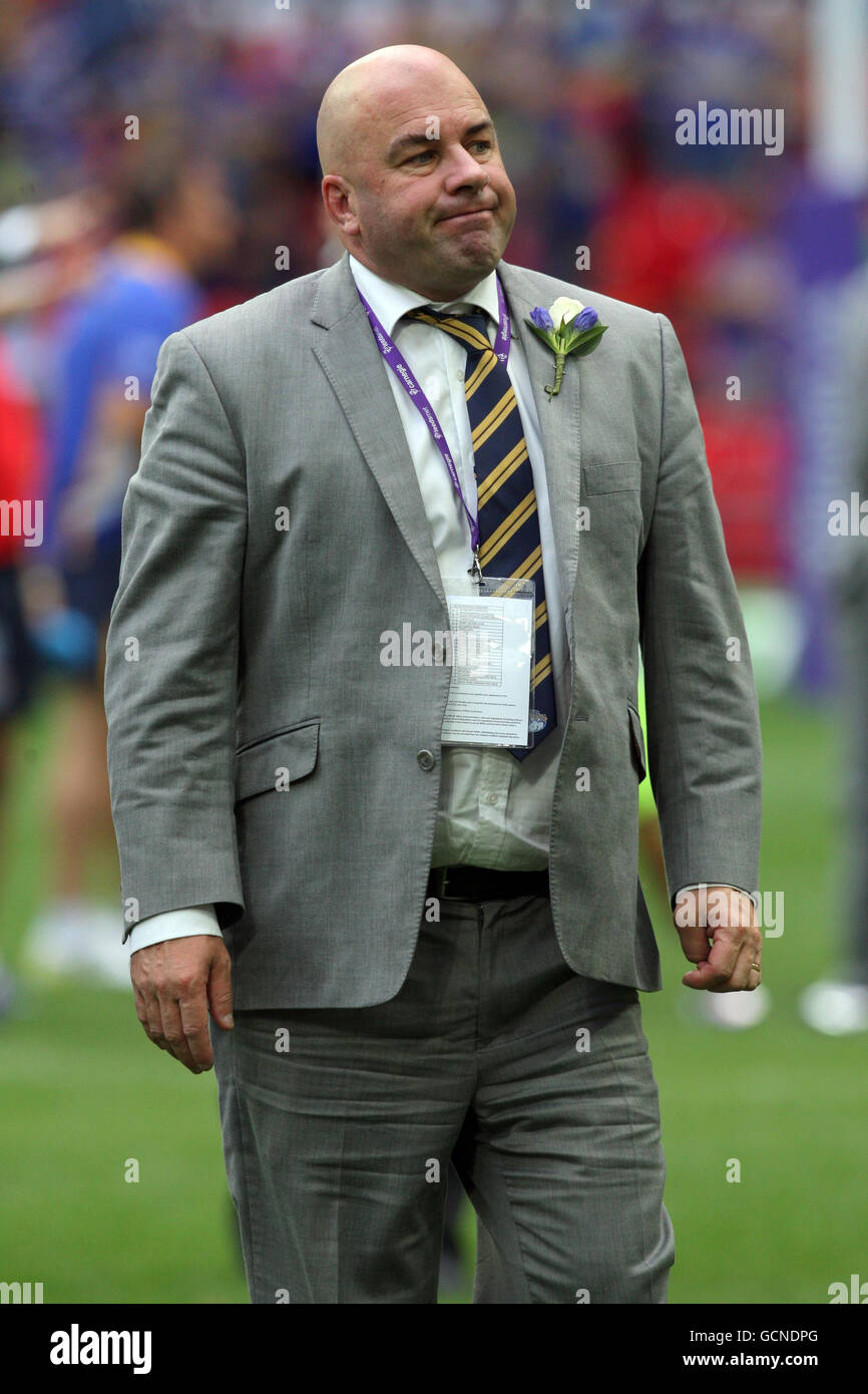 A dejected Leeds Rhinos coach Brian McClennan after game during the Carnegie Challenge Cup Final at Wembley, London. Stock Photo