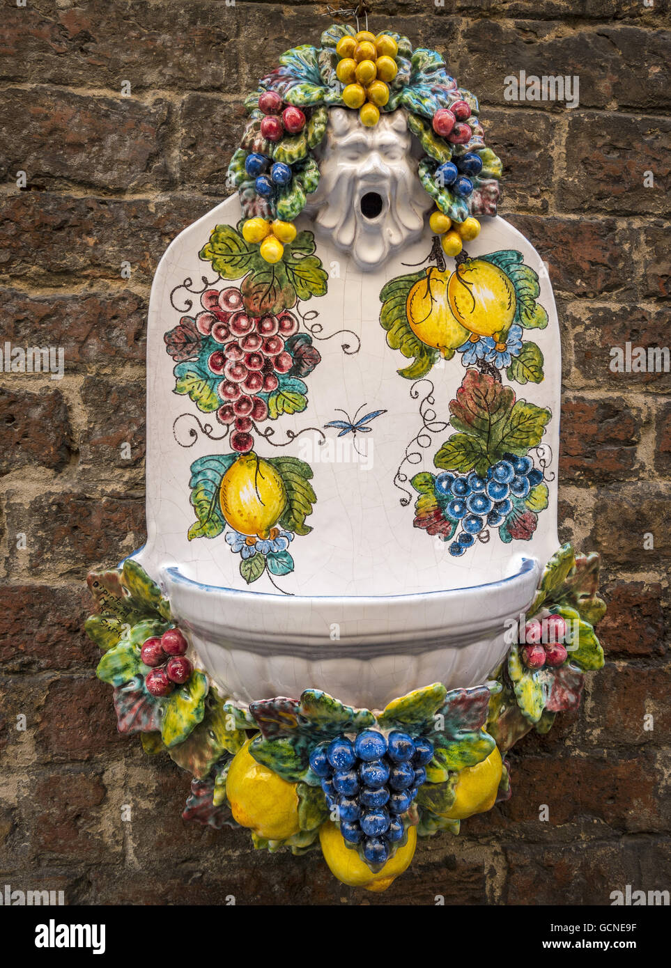 Siena ceramics hires stock photography and images Alamy