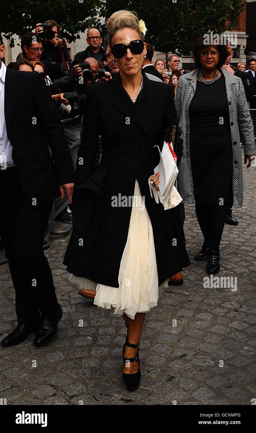 Sarah Jessica Parker during the Alexander McQueen Memorial Service, London  Stock Photo - Alamy