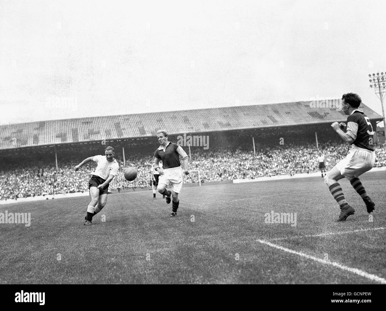 Football - Tottenham Hotspur V Burnley - White Hart Lane Stock Photo