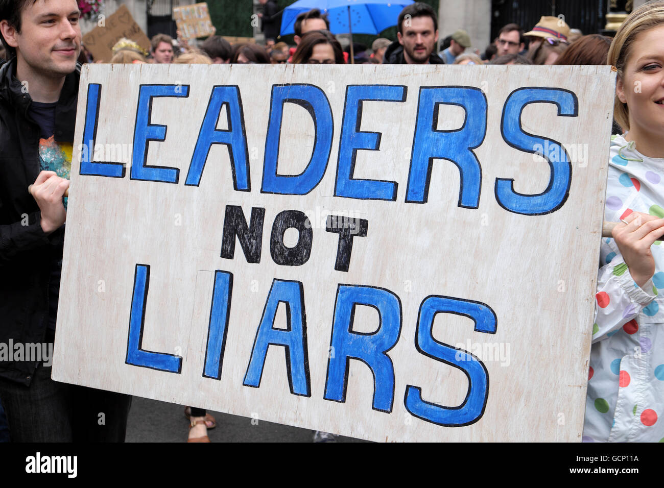 LEADERS NOT LIARS placard & protesters at the Anti Brexit demo 'March for Europe' on 2nd July 2016 London England  KATHY DEWITT Stock Photo