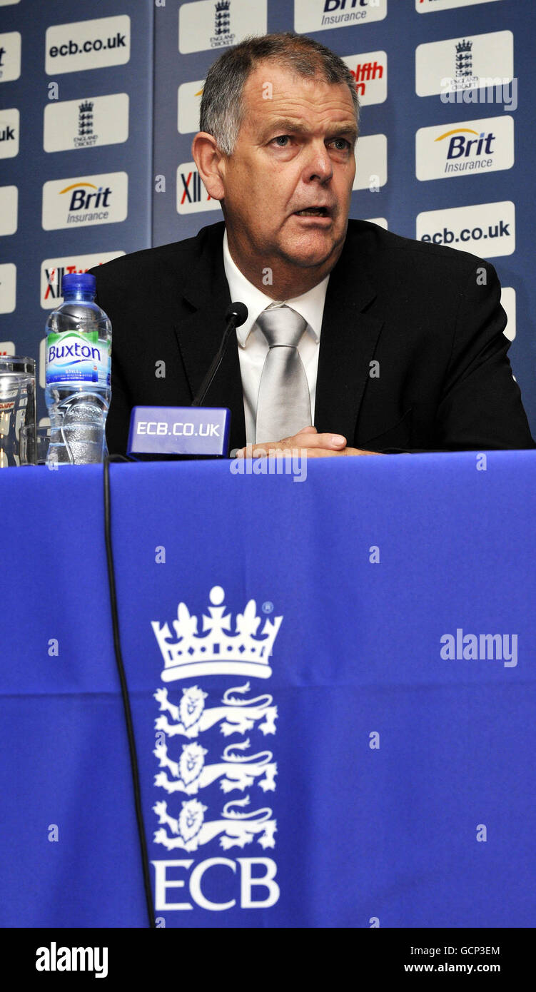 National squad selector Geoff Miller speaks during a press conference at the Brit Insurance Oval, London. Stock Photo