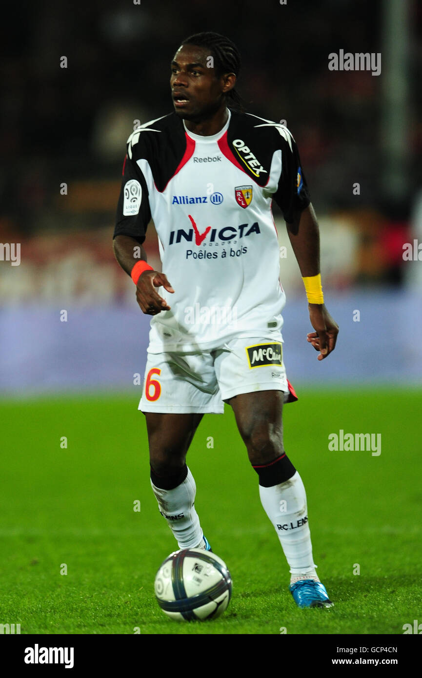 Soccer - French Premiere Division - Valenciennes v Lens - Stade Nungesser. Henri Bedimo Nsame, RC Lens Stock Photo