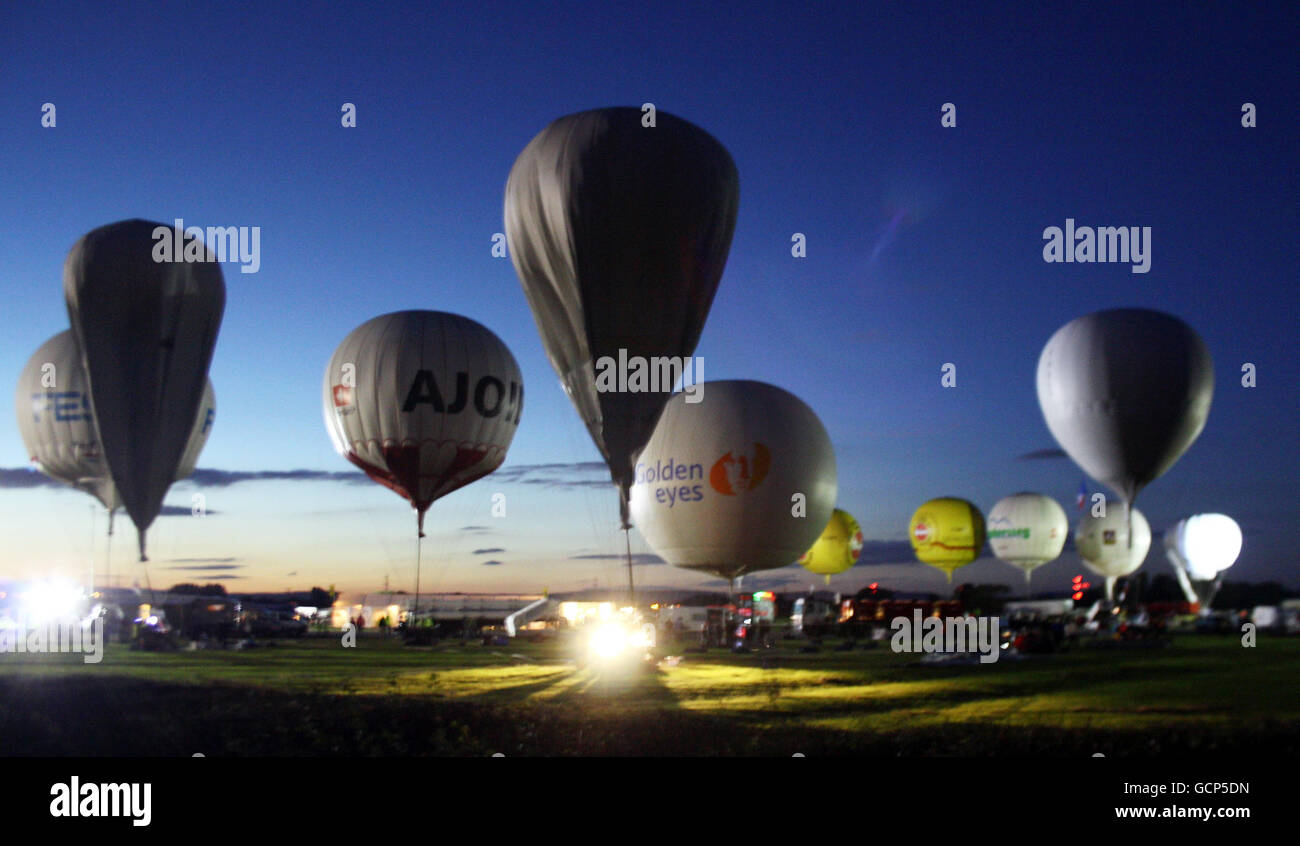 Gordon Gas Balloon Race Stock Photo Alamy