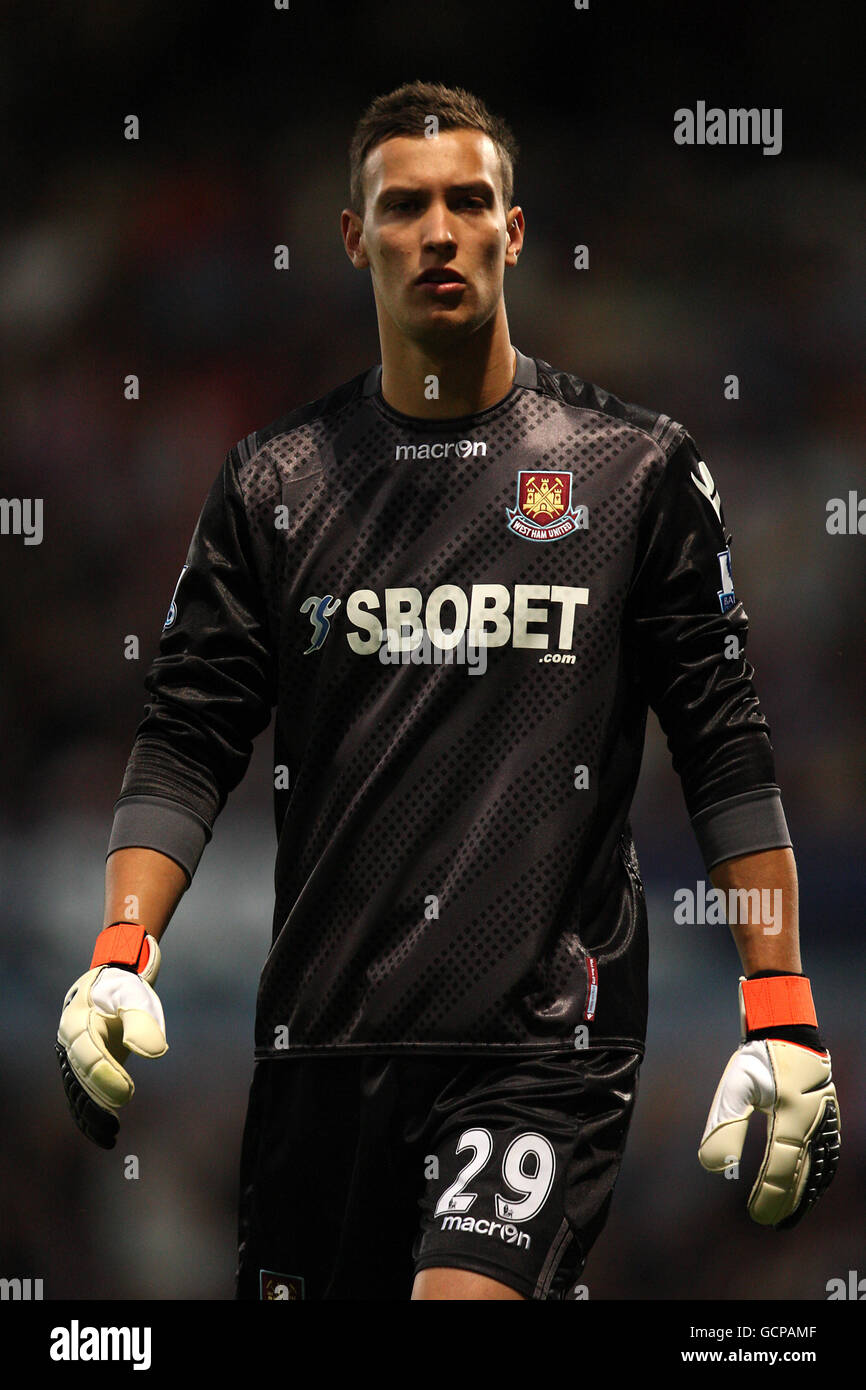 Soccer - Carling Cup - Second Round - West Ham United v Oxford United - Upton Park Stock Photo