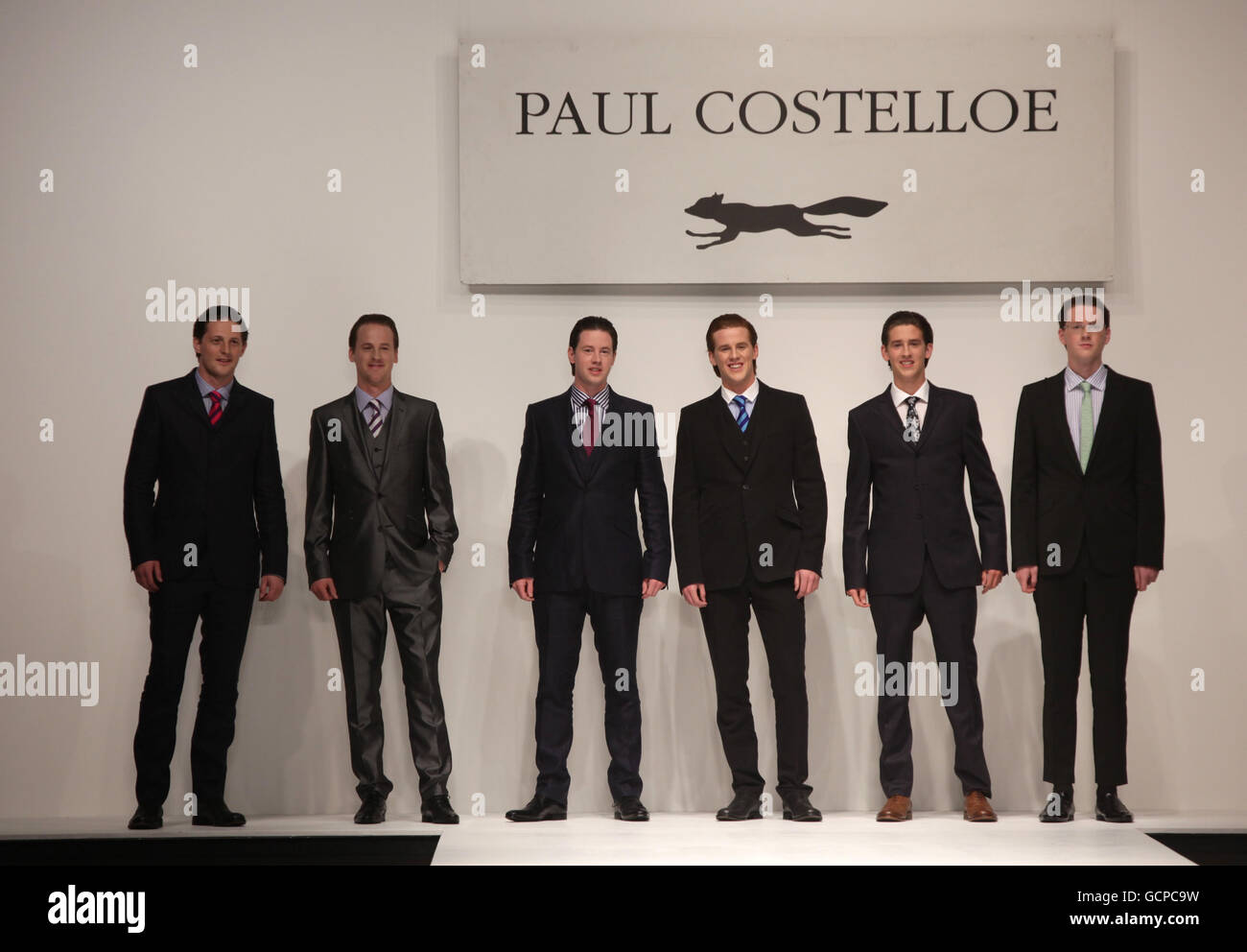 Paul Costelloe Catwalk - London Fashion Week Stock Photo - Alamy