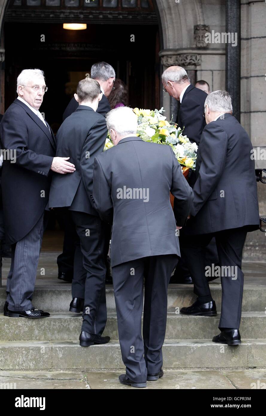 The coffin of Sir Cyril Smith MBE is taken into Rochdale Town Hall