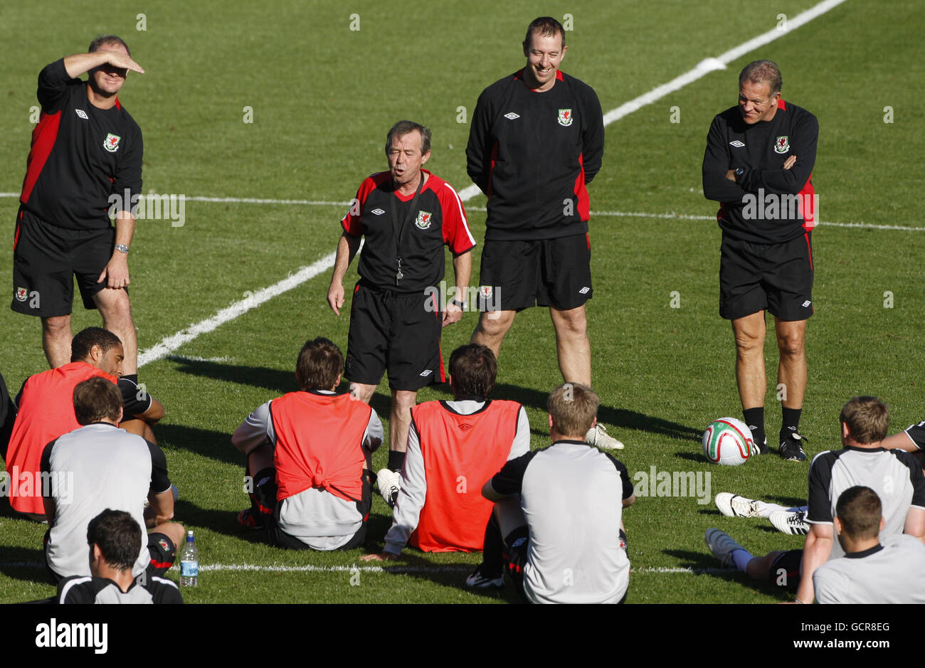 Soccer - UEFA Euro 2012 - Qualifying - Group G - Wales v Bulgaria - Wales Training Session - Vale of Glamorgan Hotel. Wales caretaker manager Brian Flynn talks to player as he holds his 1st training session at the Vale of Glamorgan Hotel, Cardiff, Wales. Stock Photo