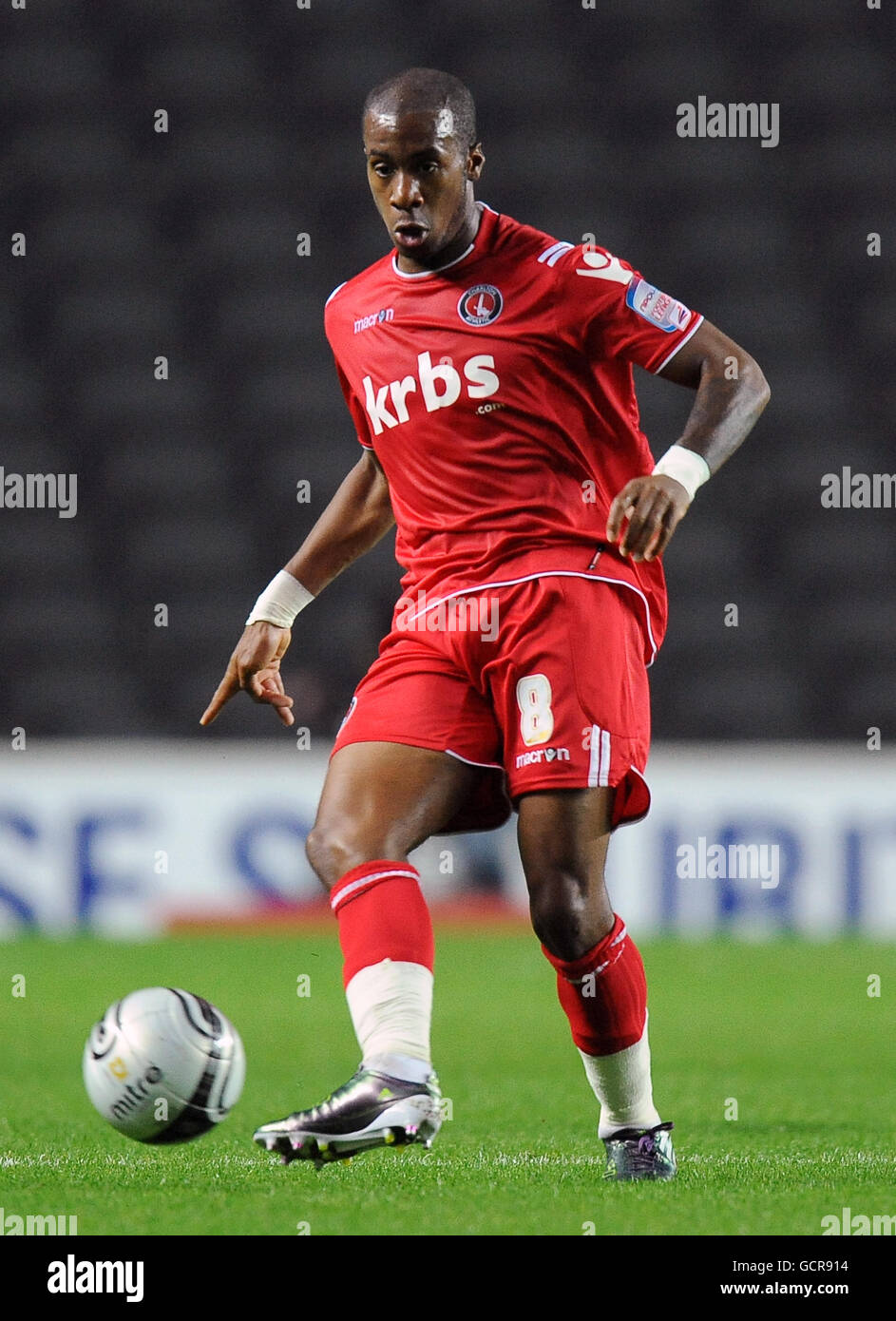 Soccer - Johnstone's Paint Trophy - Southern Section - Second Round - Milton Keynes Dons v Charlton Athletic - stadium:mk. Therry Racon, Charlton Athletic Stock Photo