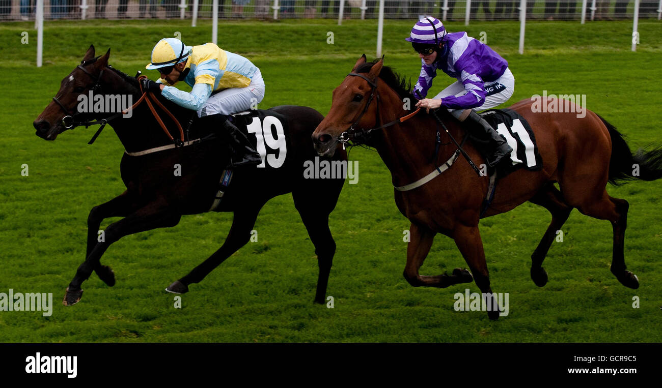 Offset stakes hi-res stock photography and images - Alamy