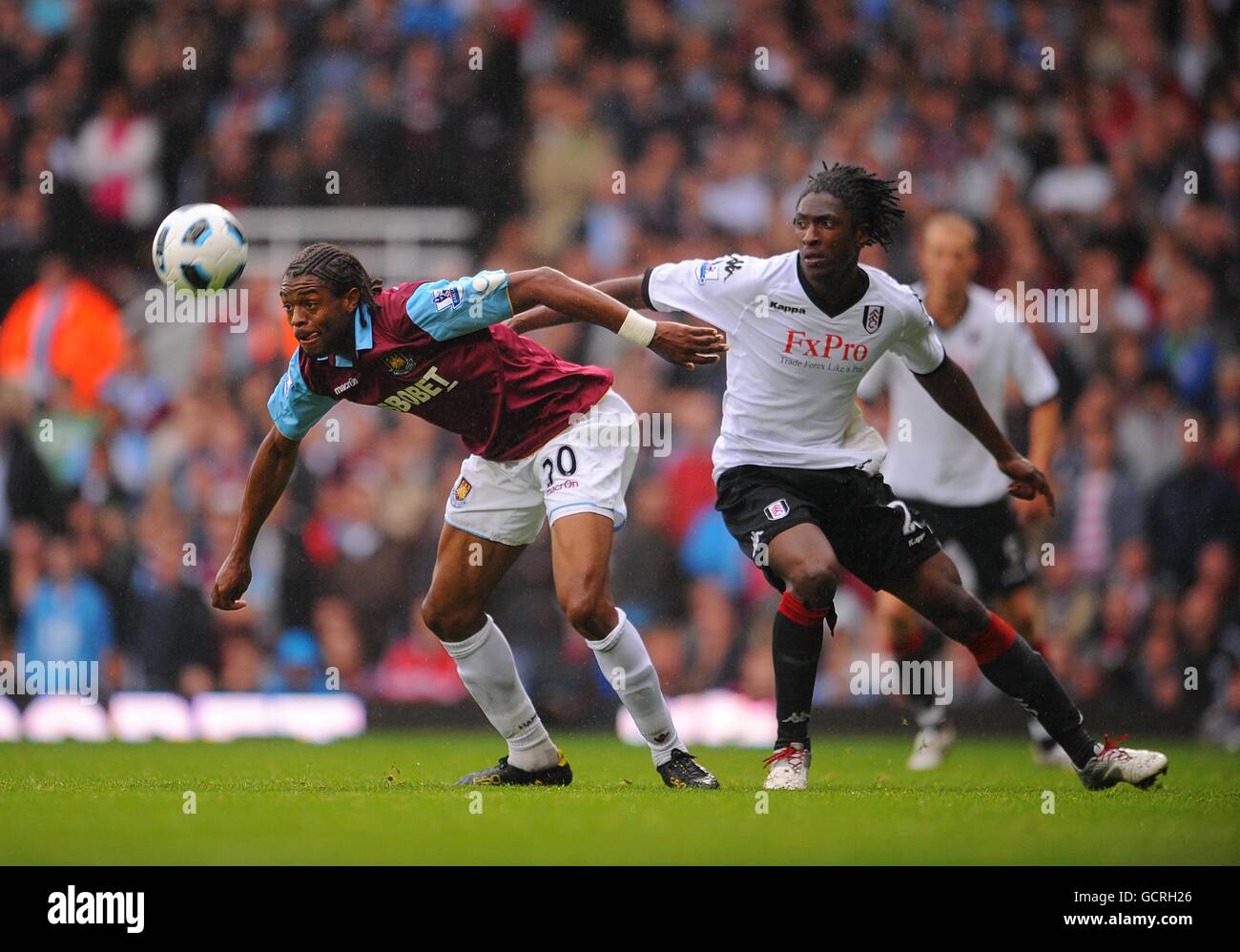 Soccer - Barclays Premier League - West Ham United v Fulham - Upton Park Stock Photo