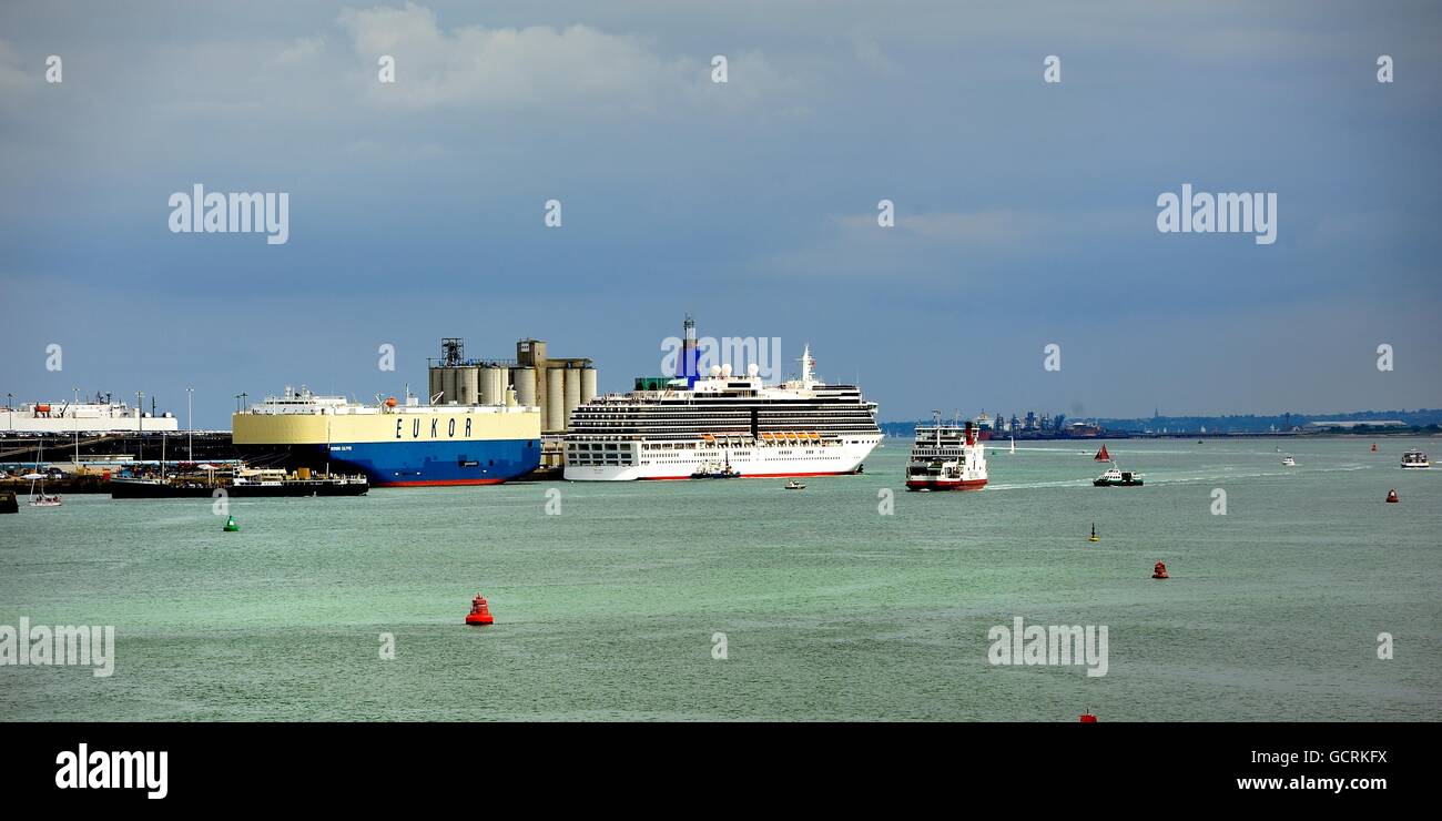 Red Funnel Car Ferry Red Falcon and MV Arcadia Stock Photo Alamy