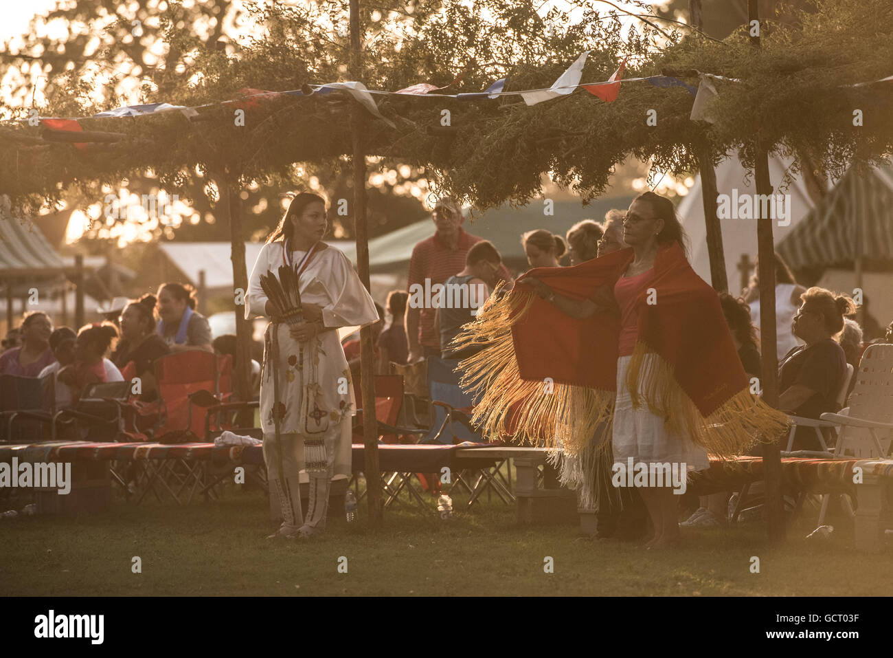 Gourd dance hires stock photography and images Alamy