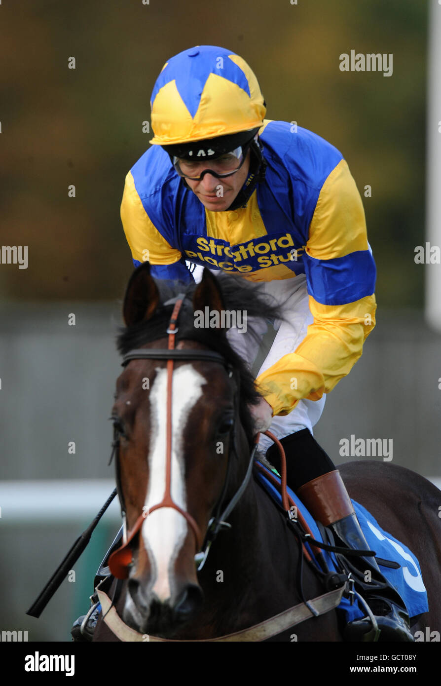 Horse Racing - Nottingham Racecourse Stock Photo - Alamy
