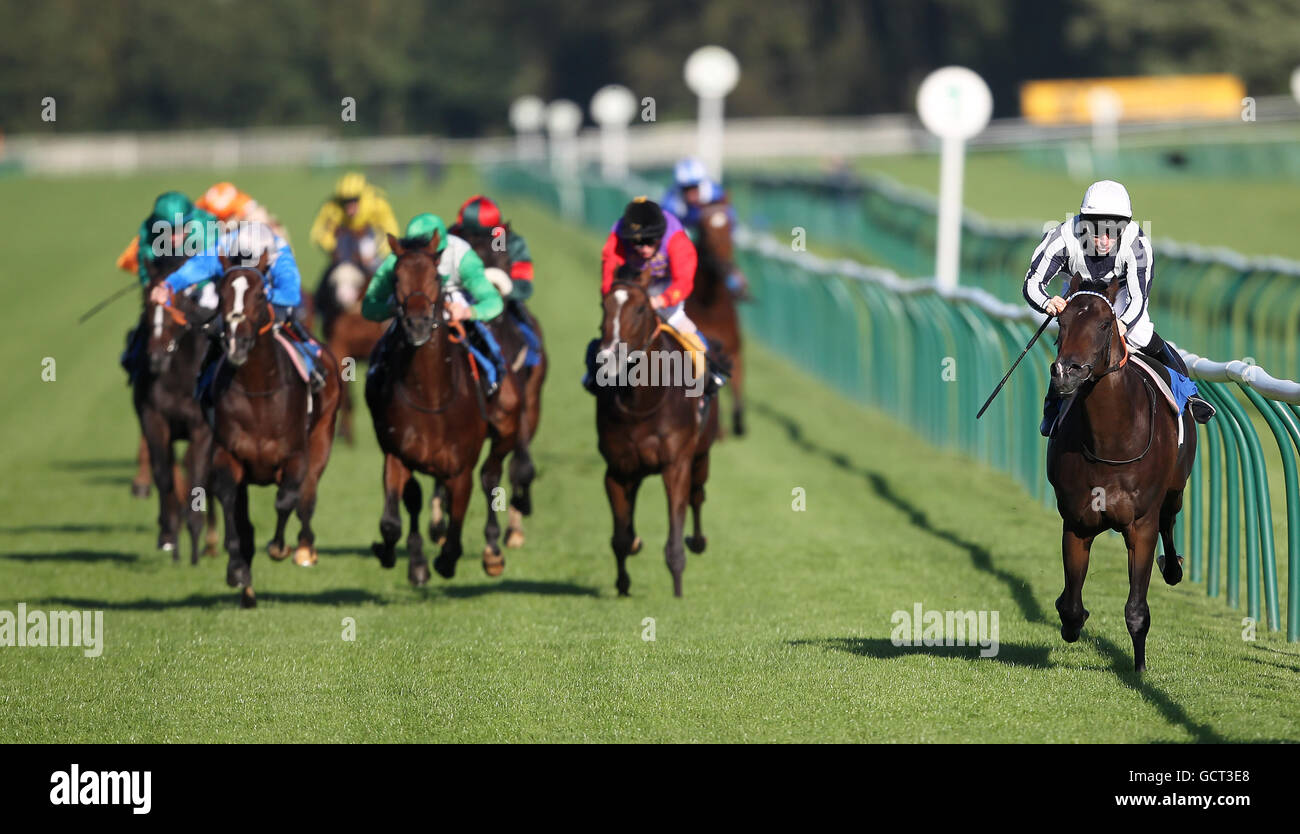 Horse Racing Nottingham Racecourse Stock Photo Alamy