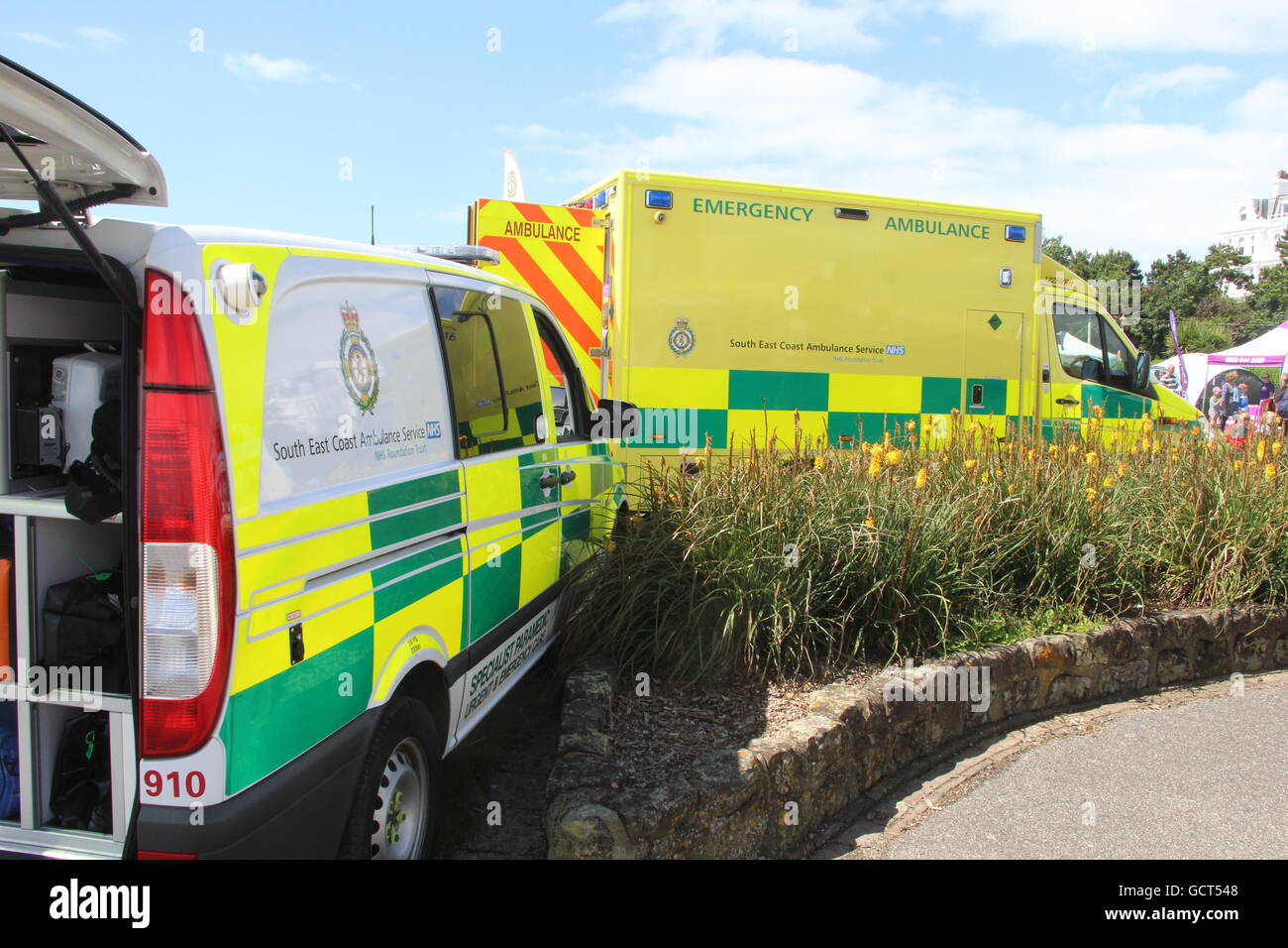 TWO SOUTH EAST COAST AMBULANCE VEHICLES PARKED TOGETHER,AN EMERGENCY AMBULANCE AND A FIRST RESPONSE SPECIALIST PARAMEDIC VEHICLE Stock Photo