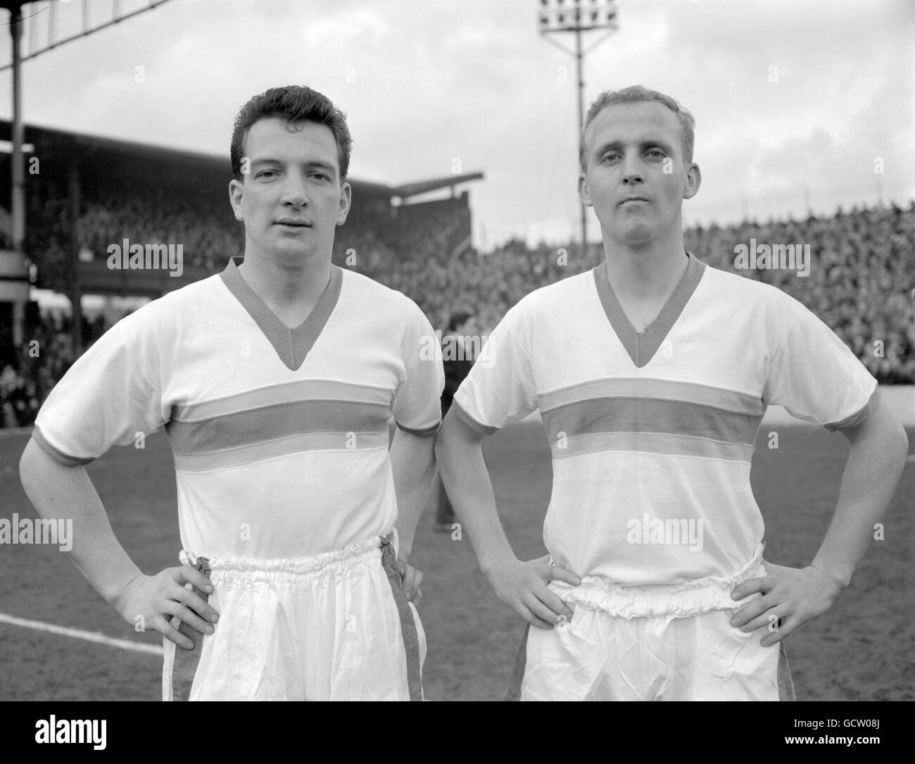 Soccer - League Division One - West Ham v Everton - Upton Park. Alex Parker, left and Alex Young, Everton FC Stock Photo