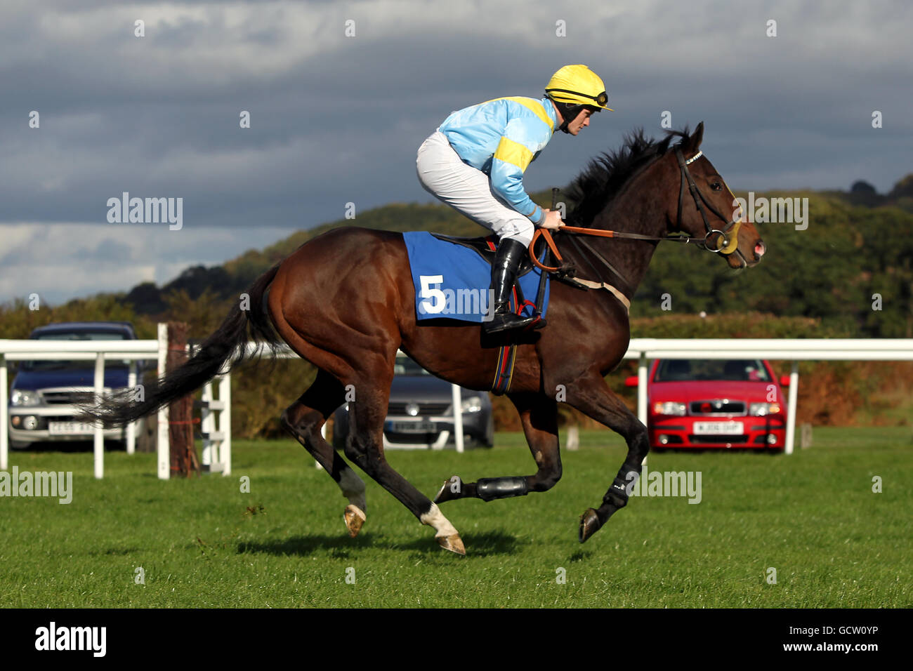Charlie Poste Racing Jockey charlie poste at ludlow racecourse hi-res stock photography and ...