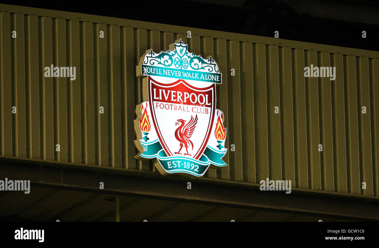 Soccer - UEFA Europa League - Group K - Liverpool v Napoli - Anfield. The Liverpool club crest above the kop Stock Photo