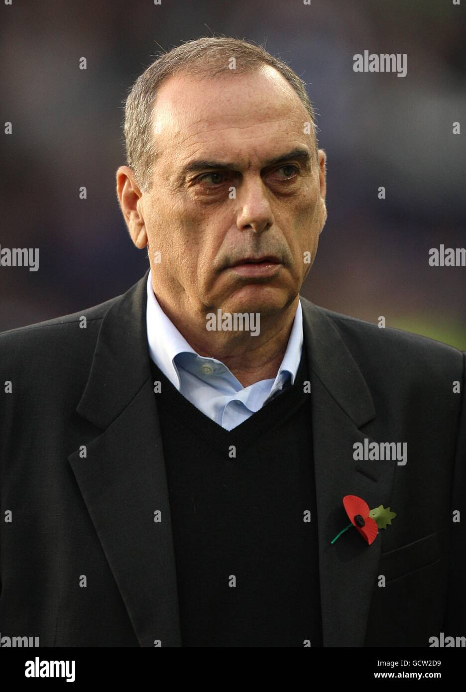 Soccer - Barclays Premier League - Birmingham City v West Ham United - St Andrews' Stadium. West Ham United manager Avram Grant makes his way to the touchline prior to kick-off Stock Photo