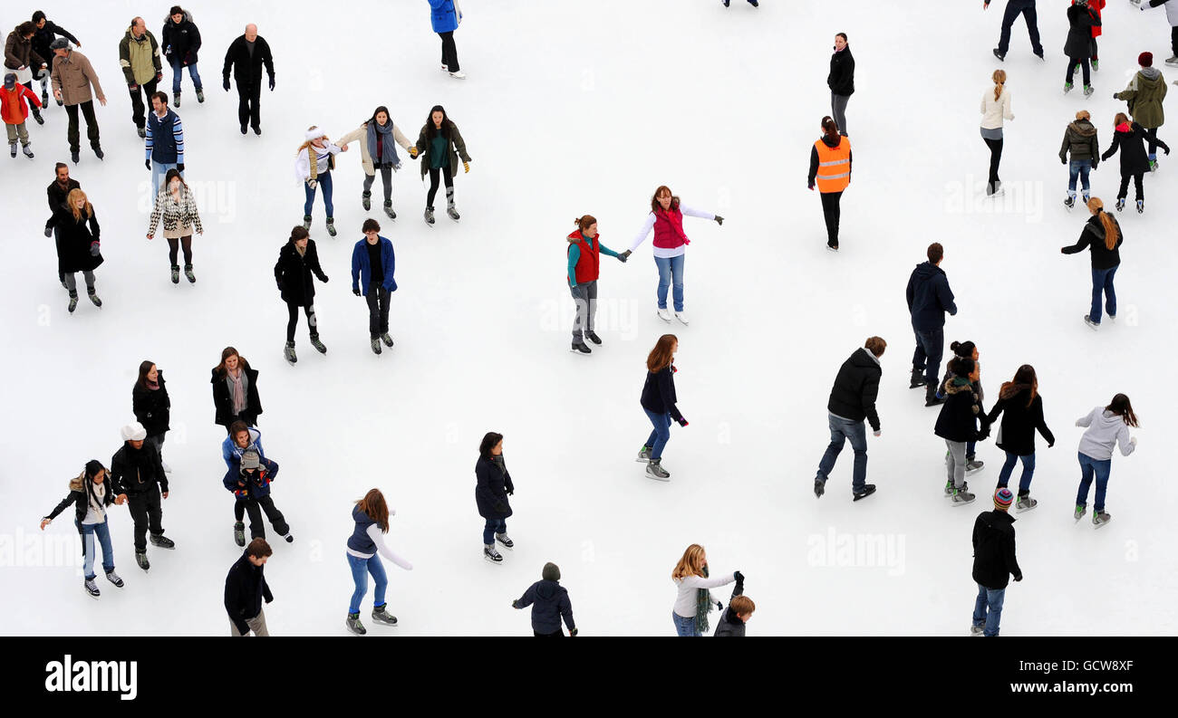 People enjoy ice skating at Somerset House Ice Rink, Strand in London ...