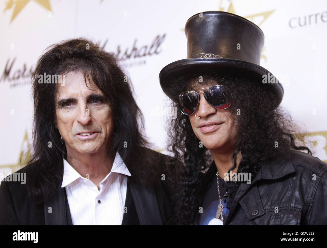 Alice Cooper (left) and Slash arriving for the Marshall Classic Rock Roll  of Honour, at The Roundhouse in north London Stock Photo - Alamy