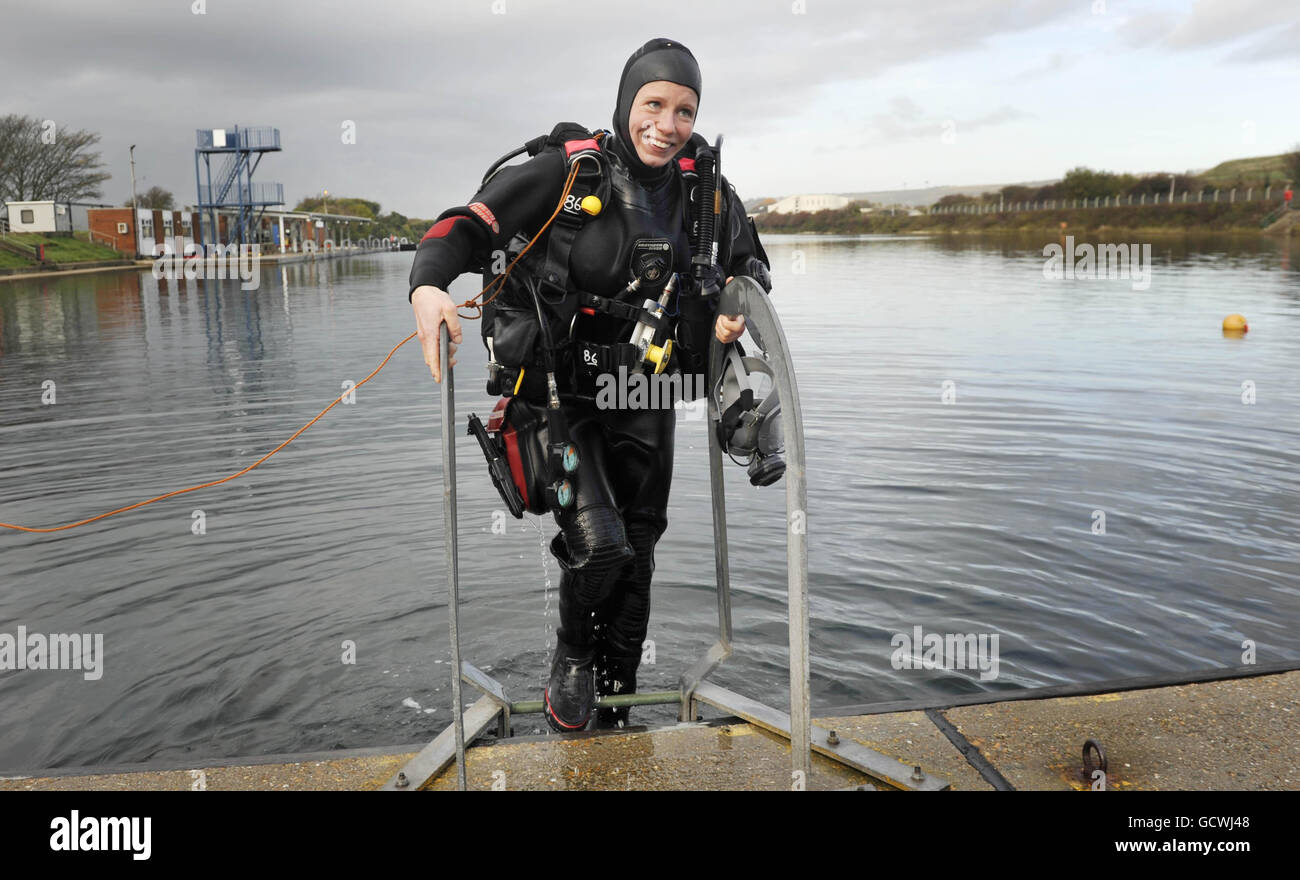 The Royal Navy's first female mine clearance diver Stock Photo Alamy