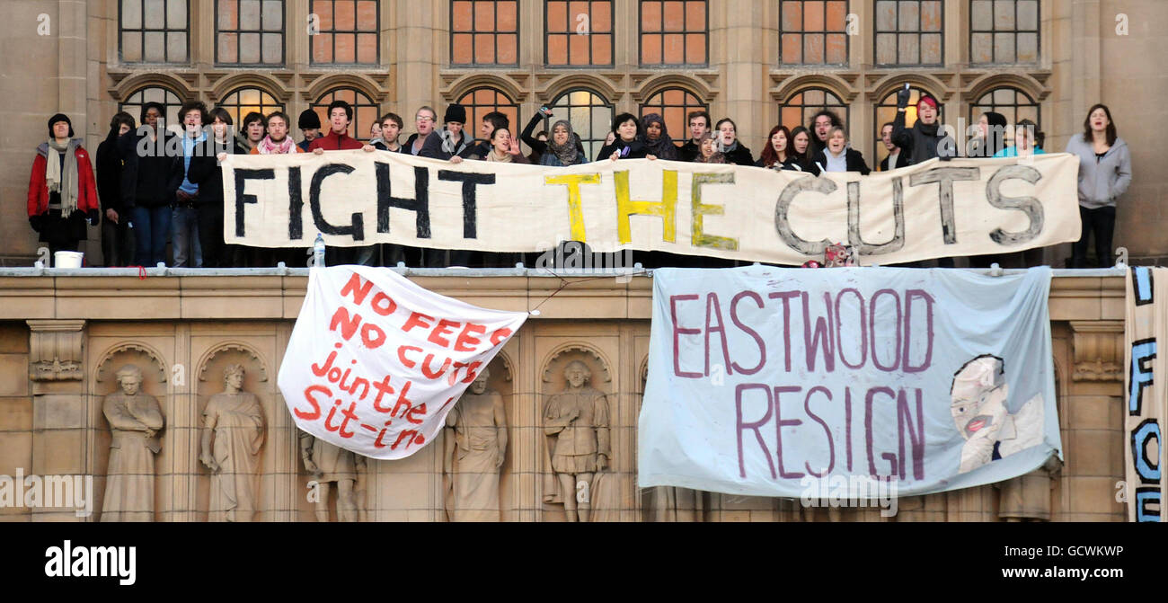 Increase in tuition fees. Students protest at the University of ...