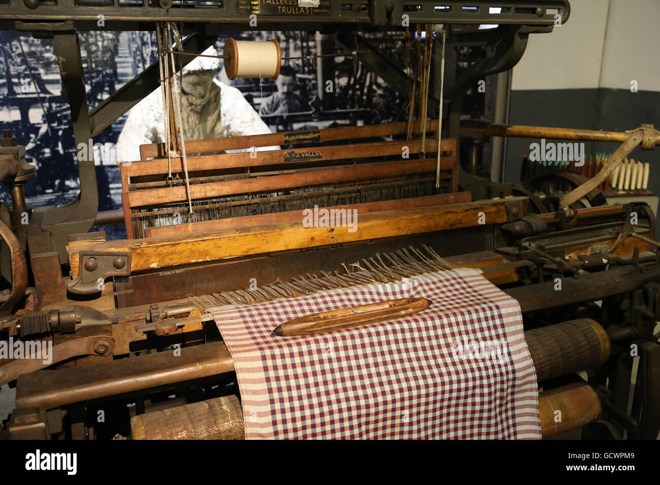 Textile mills. 19th century. Woman worked in textile industry. Reproduction. Spain.Museum of the History of Catalonia, Barcelona Stock Photo