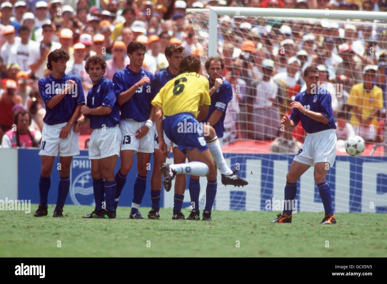Soccer 1994 fifa world cup final brazil italy rose bowl hires stock