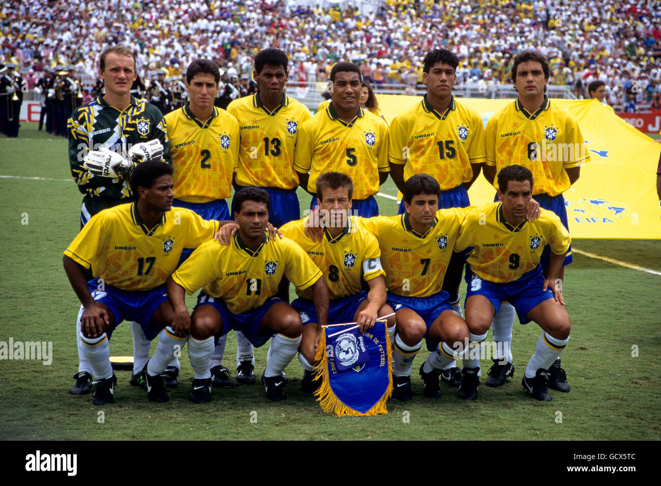 Soccer - 1994 FIFA World Cup - Final - Brazil v Italy - Rose Bowl, Pasadena. Brazil team group Stock Photo