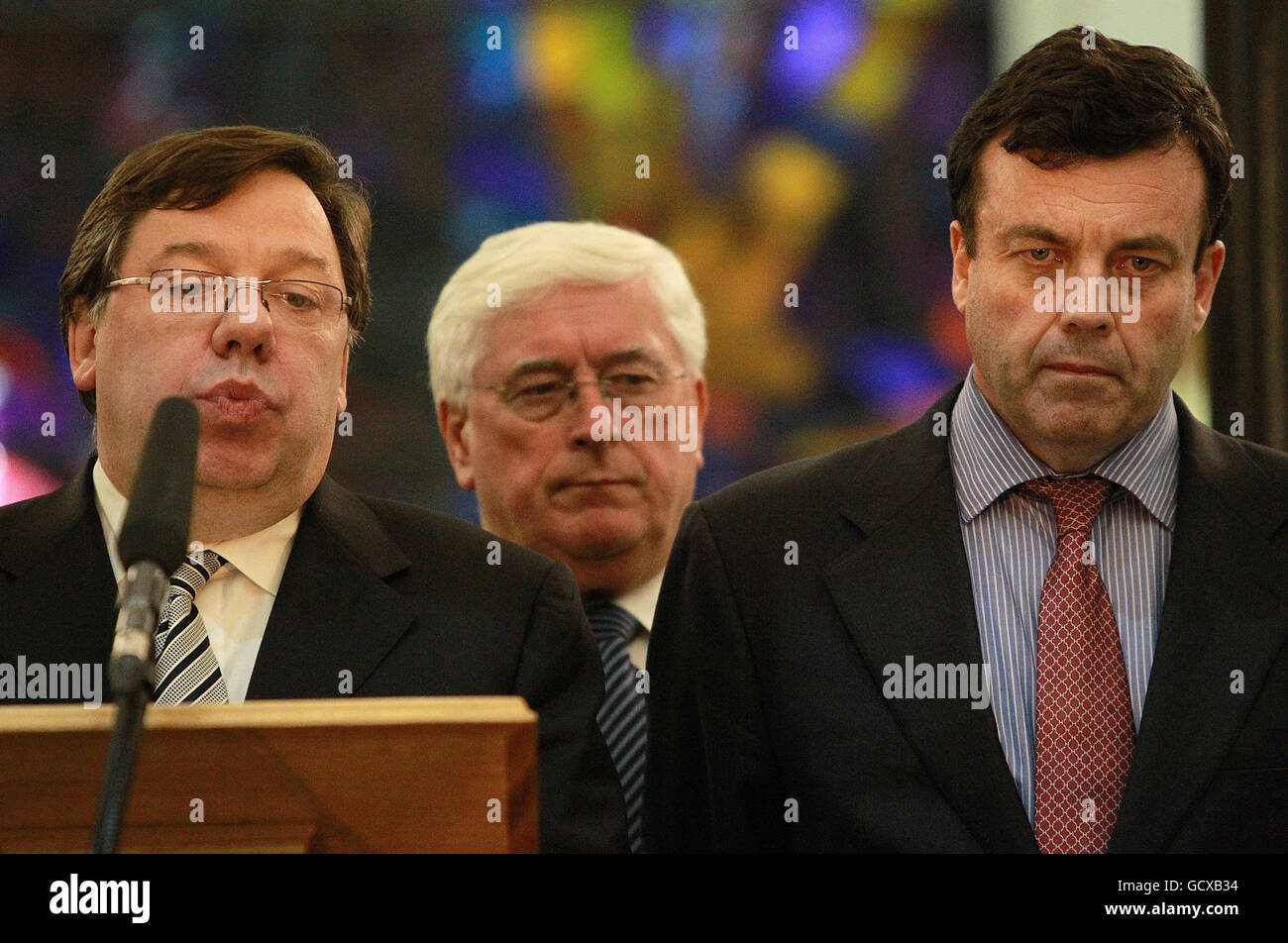 Irish Taoiseach Brian Cowen, with Finance Minster Brian Lenihan (right), giving a statement to the waiting media on the steps of Government Buildings in Dublin, where refused to bow to public and political pressure for a general election saying serving the country's interests came above party politics. Stock Photo