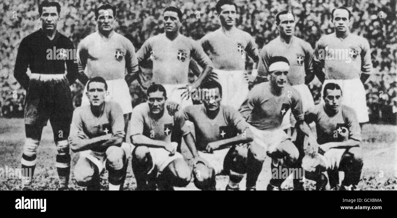 The victorious Italian team, back row, left to right, Gianpiero Combi, Luis Monti, Attilio Ferraris, Luigi Allemandi, Enrique Guaita, Giovanni Ferrari. Front row, Angelo Schiavio, Giuseppe Meazza, Eraldo Monzeglio, Luigi Bertolini, and Raimundo Orsi. Stock Photo