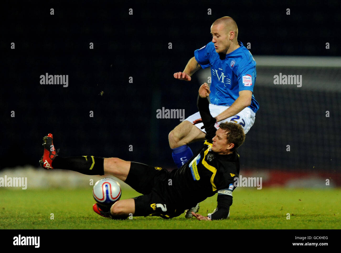 Chesterfield's Deane Smalley and Torquay's Lee Mansell battle for the ball during the npower Football League Two at the B2net Stadium, Chesterfield. Stock Photo
