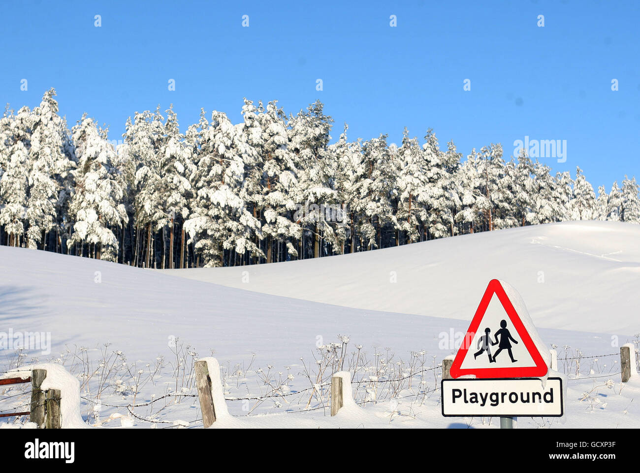 Winter weather Nov 29th. The scene in Blackford, Perthshire Stock Photo ...