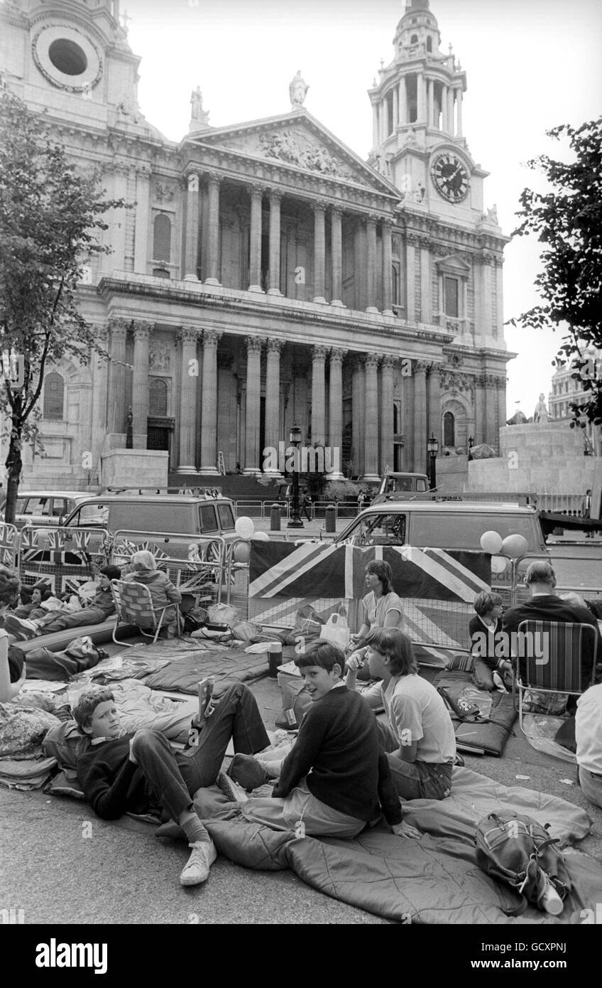 Diana sleeping hires stock photography and images Alamy