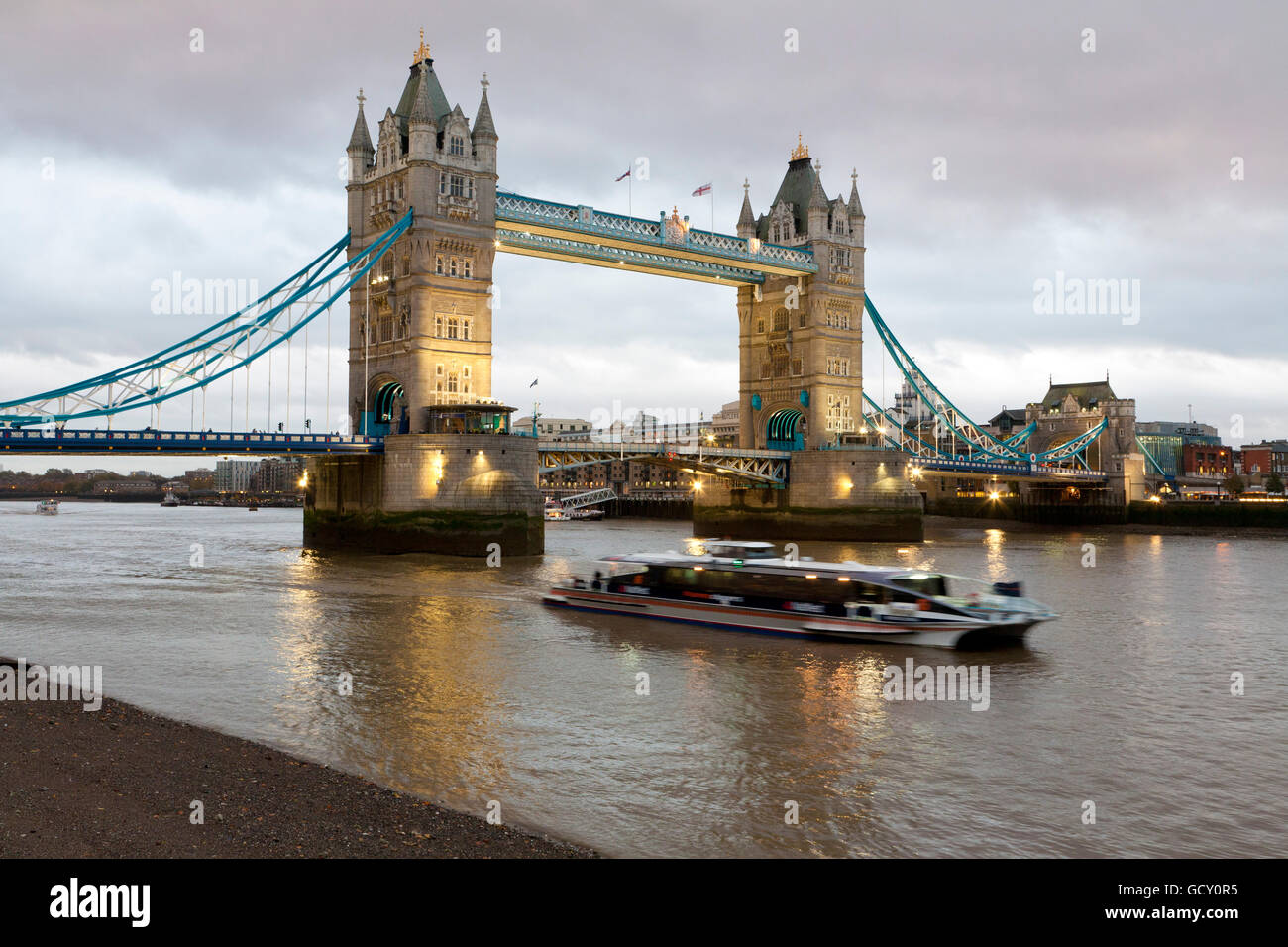 boat tour london thames river thames boat trip stock photos river thames boat boat tour london thames river thames boat trip stock photos river thames boat