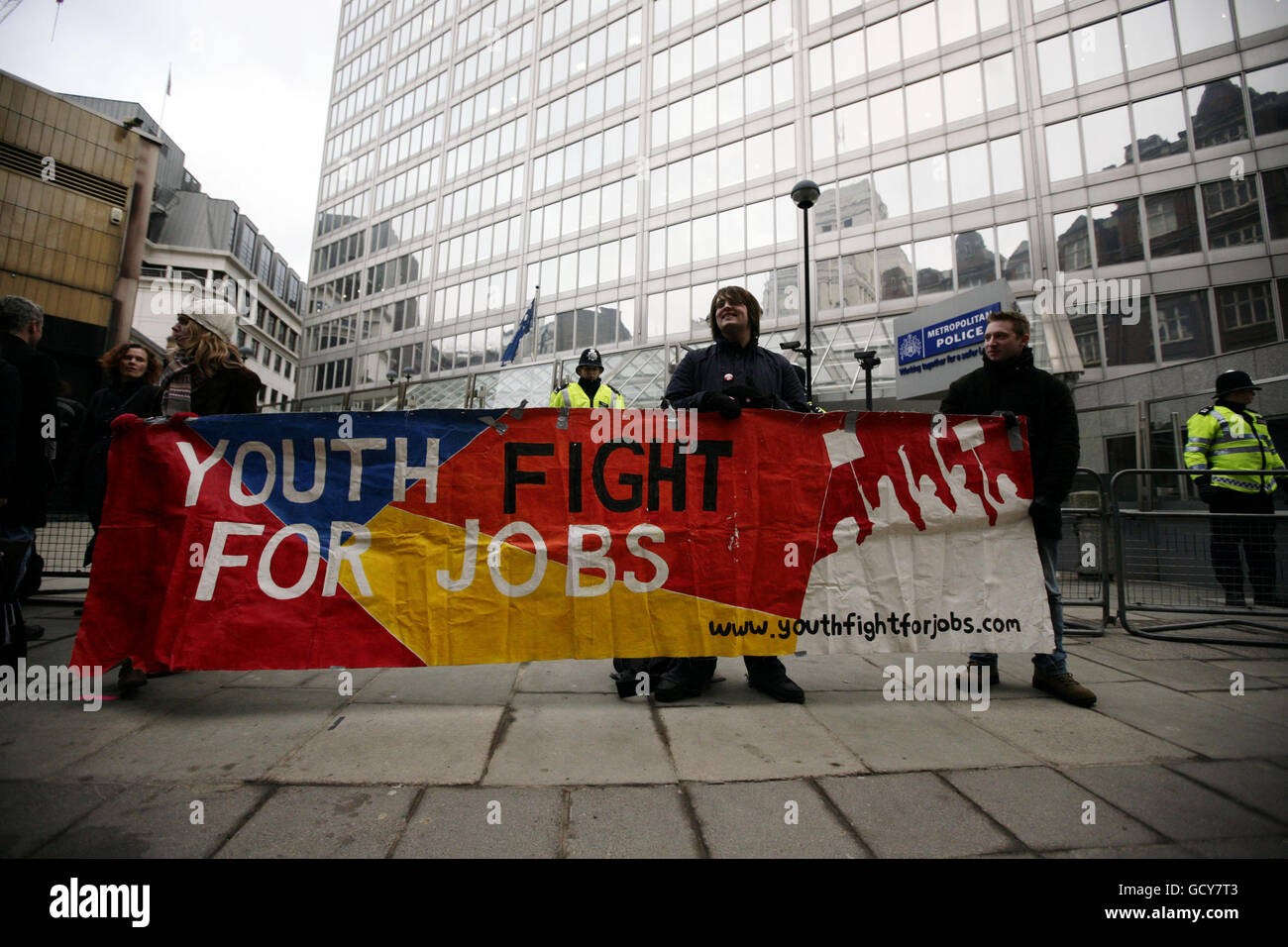 Kettling hires stock photography and images Alamy