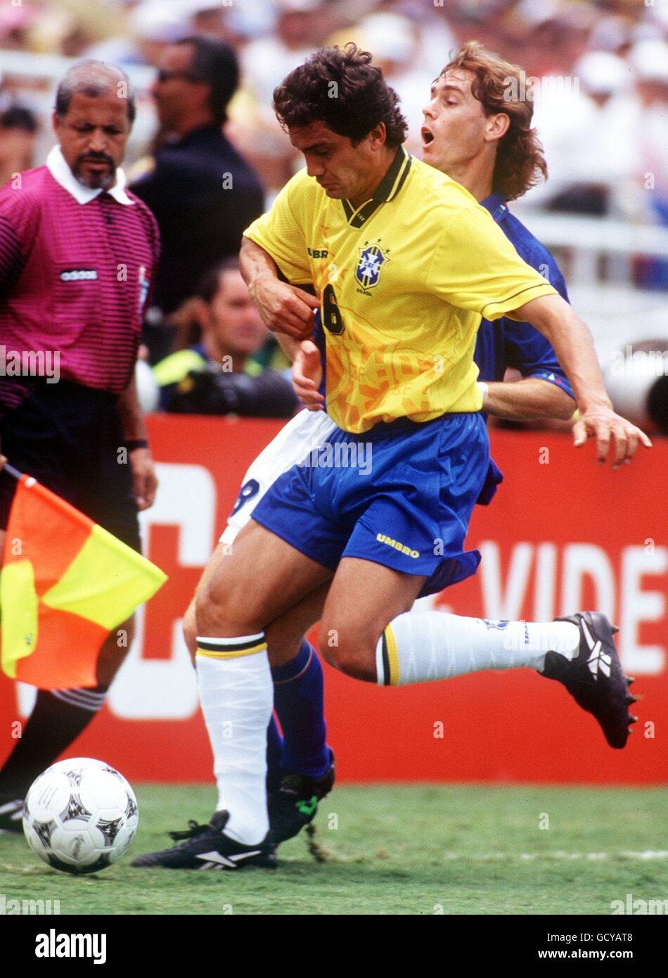 Soccer 1994 fifa world cup final brazil italy rose bowl hires stock