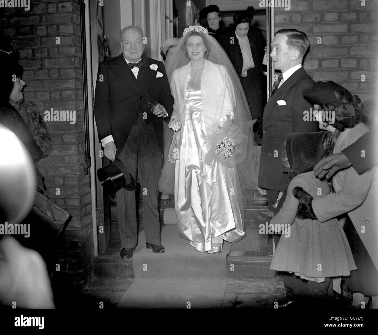 Weddings - Mary Churchill and Captain Christopher Soames Wedding - St Margaret's, Westminster Stock Photo