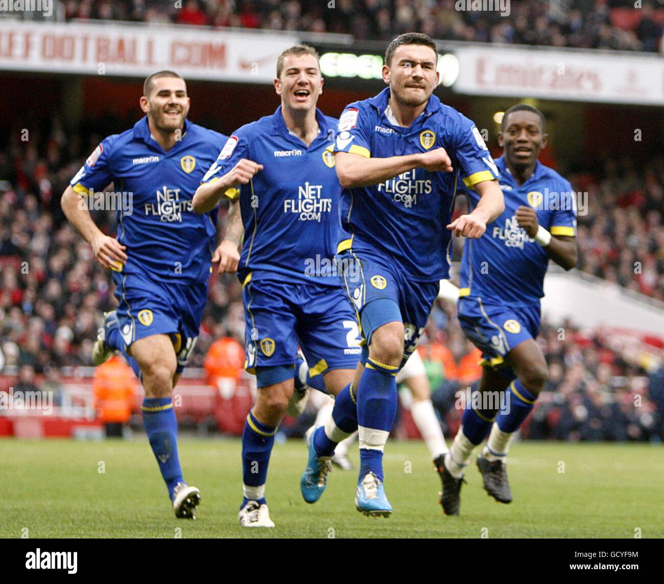 Soccer - FA Cup - Third Round - Arsenal v Leeds United - Emirates Stadium. Leeds United's Robert Snodgrass (2nd right) celebrates after scoring his team's opening goal. Stock Photo