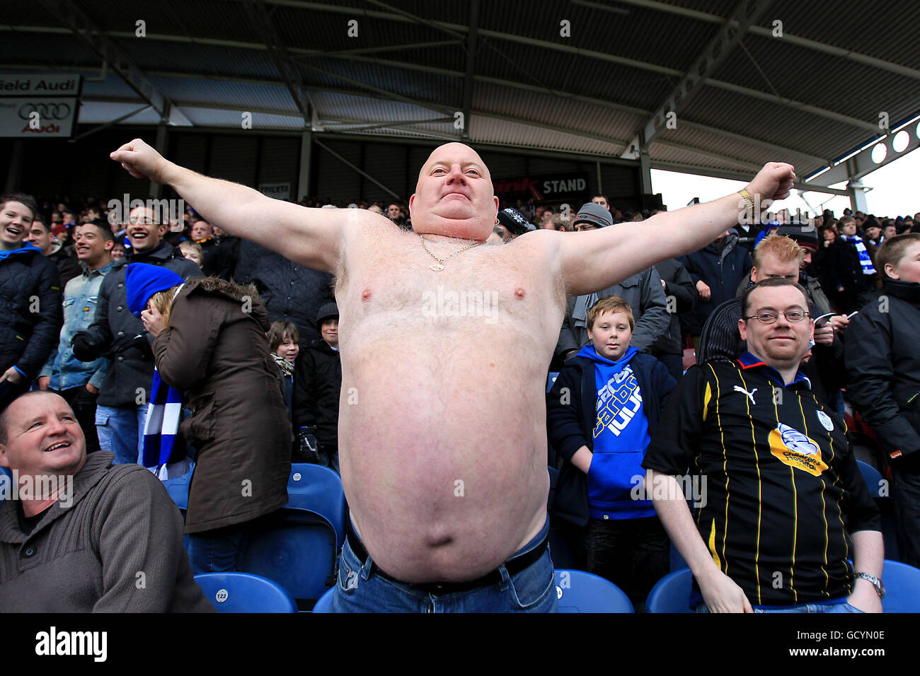 Sheffield Wednesday fan Paul 'Tango Man' Gregory braves the cold conditions Stock Photo