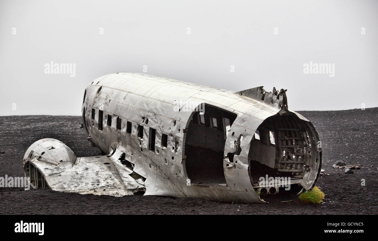 Crashed DC3,Iceland Stock Photo Alamy