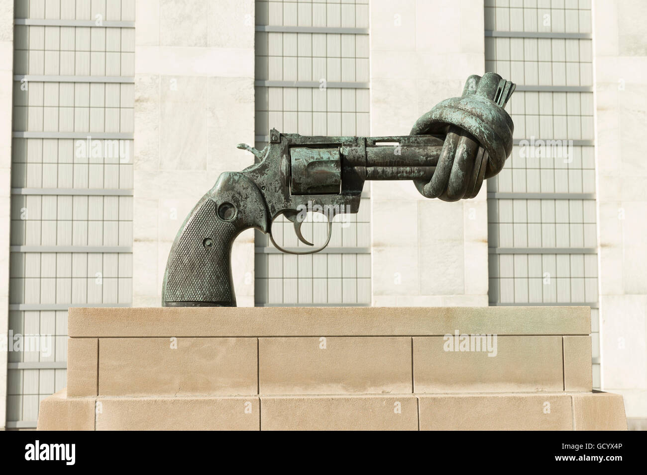 Knotted gun for peace sculpture hires stock photography and images Alamy