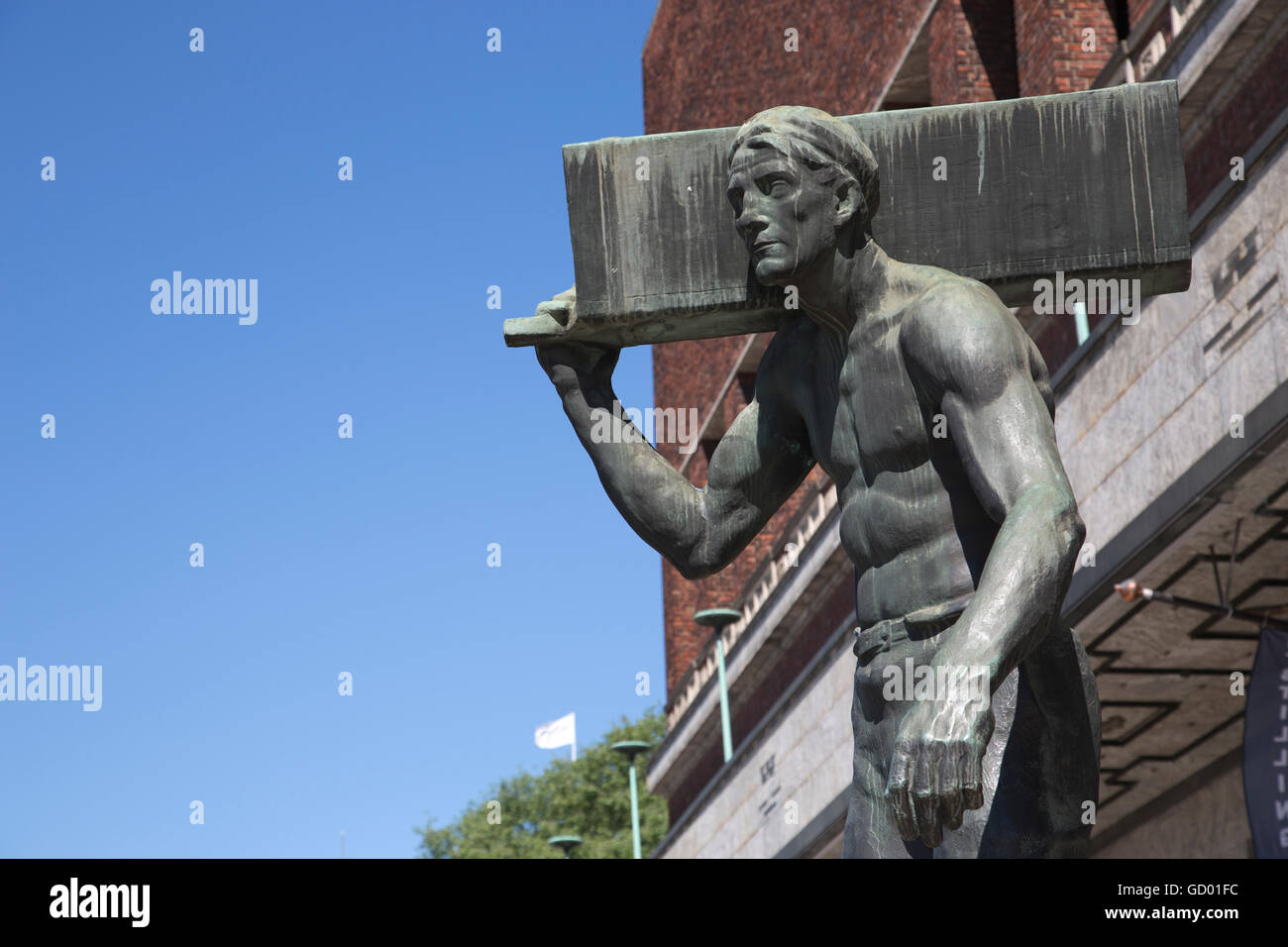 City hall statues oslo norway hi-res stock photography and images - Alamy