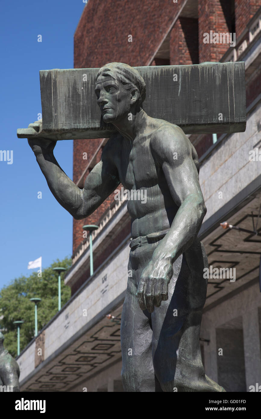 Oslo City Hall, statues of workers on the steps of Oslo Radhus (City ...